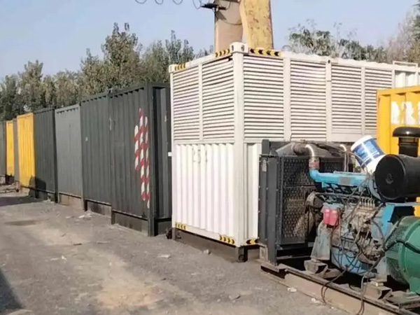 金东200KW柴油发电机机组每小时油耗是多少？